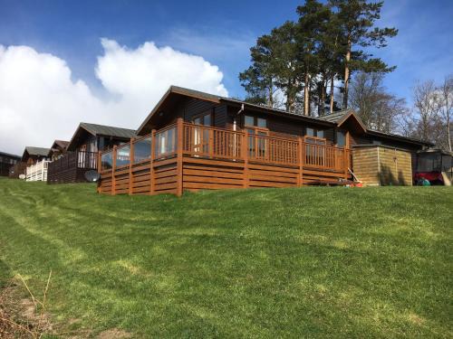 Swarland Resort | Millie,s View 18 hole free Golf