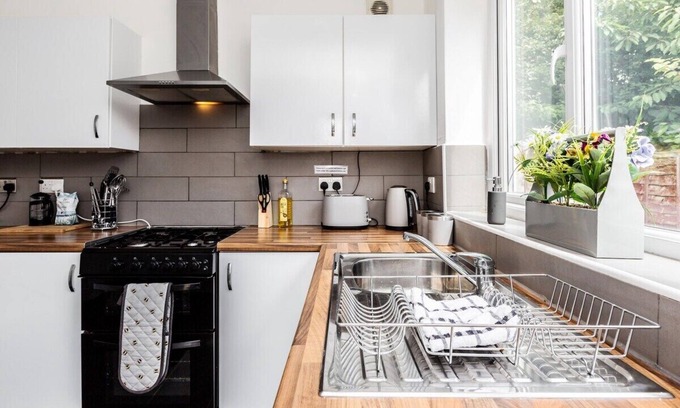 Openshaw House | Millola House - 1mi to Etihad Stadium free parking