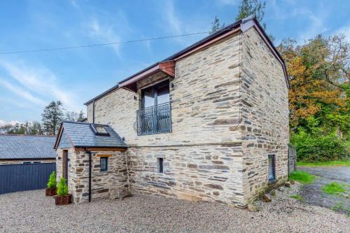 Launceston House | Millstone Barn - Home Farm