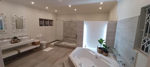 Bluff House | Millwood House
