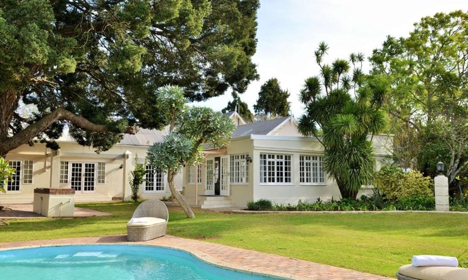 Grahamstown House | Milner Manor