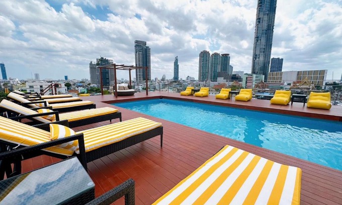 Yan Nawa Hotel | Miloft Sathorn Hotel - SHA Plus Certified