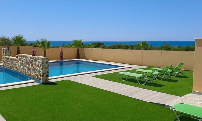 Kantanos-Selino House | Milolithos Paradise, Beachfront Getaway with Pool