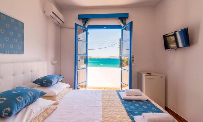 Adamas House | Milos Inn & Maisonette