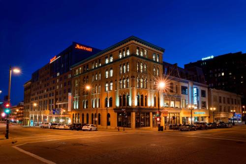 East Town Hotel | Milwaukee Marriott Downtown