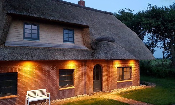 Poppenbull House | Min leev Katen, Germany