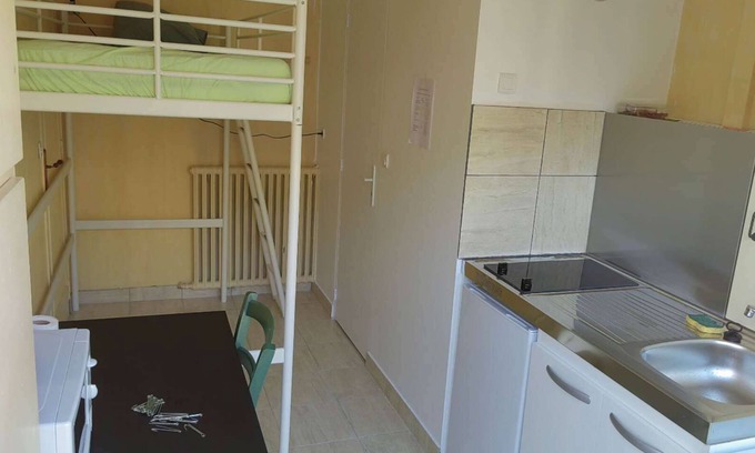 Neuilly-Plaisance House | Mini studio between Paris and Disney free parking