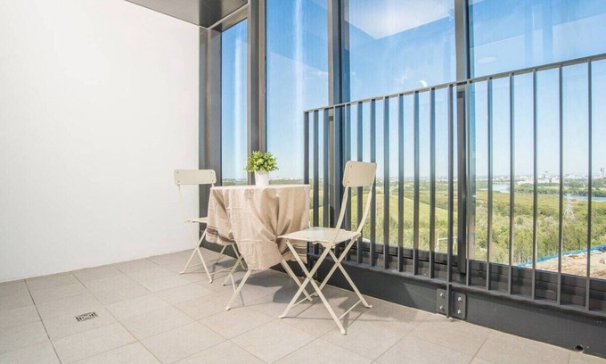 Wentworth Point Apartment | Minimalism modern 1bdr apt waterview P Coles