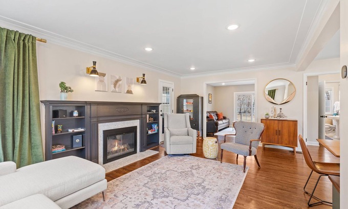 Falcon Heights House | MINNeSTAY* Haven in the Heights