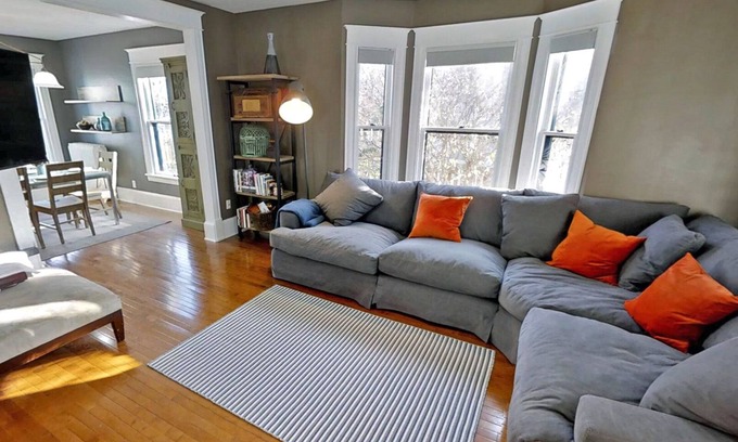 Linden Hills House | MINNESTAY* Linden Hills Luxury Charmer ★ Walk to Lake Harriet ★ Groups Welcome