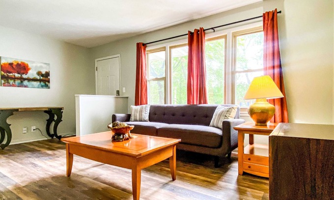 Normal House | Mins to Alabama A&M & Downtown - Cozy Hideaway