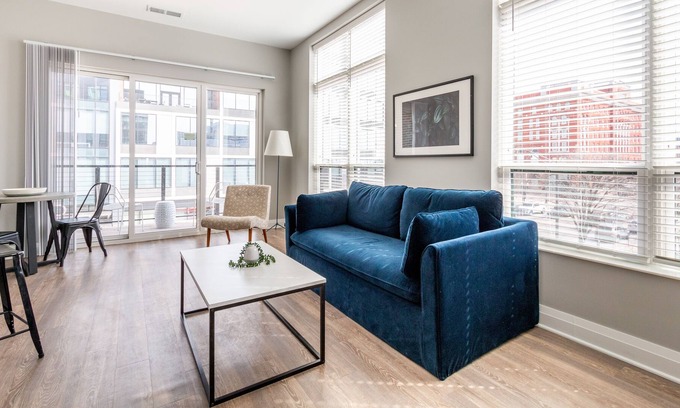 Scioto Mile Apartment | Mint House Columbus - Capitol Square