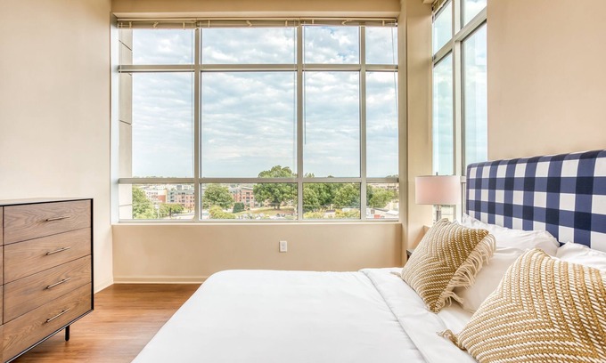 West End Apartment | Mint House Greenville - Downtown