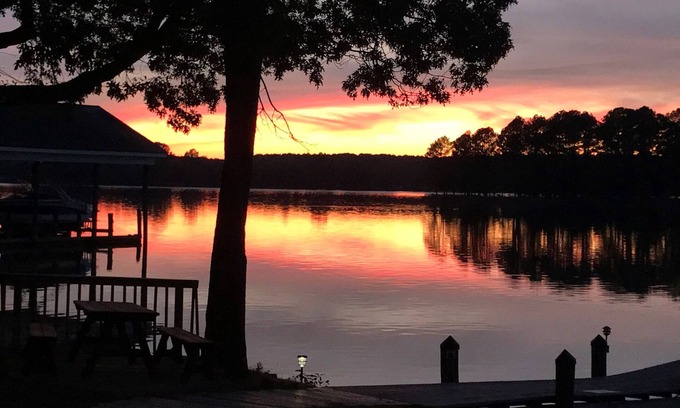 Bozman House | Minutes from Downtown St. Michaels and Tilghman | Private Dock | Outdoor Dining