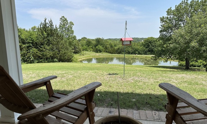 Kingston House | Minutes from Marina Del Rey and Boat Ramps at Soldier Creek on Lake Texoma.