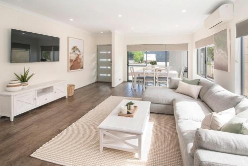 Busselton House | Minutes from Town and the Beach