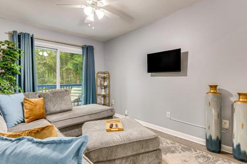 East Side House | Minutes to Hospitals Atlanta Home with Deck and Grill