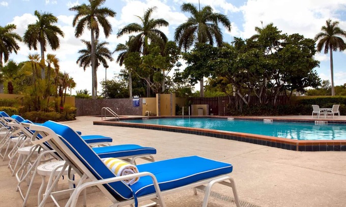 Ludlam Hotel | Minutes to Marlins Park & American Airlines Arena, Pool, Dining