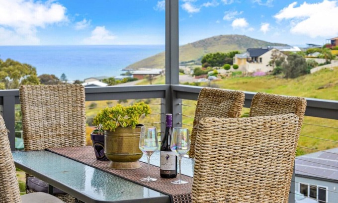 Encounter Bay House | Mirabella - 20 Buffalo Crt, Encounter Bay