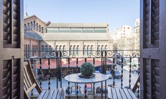 Sant Gervasi Apartment | Mirall, Sant Gervasi