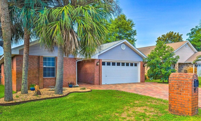 Seaspray House | Miramar Beach Home w/ Private Beach Access!
