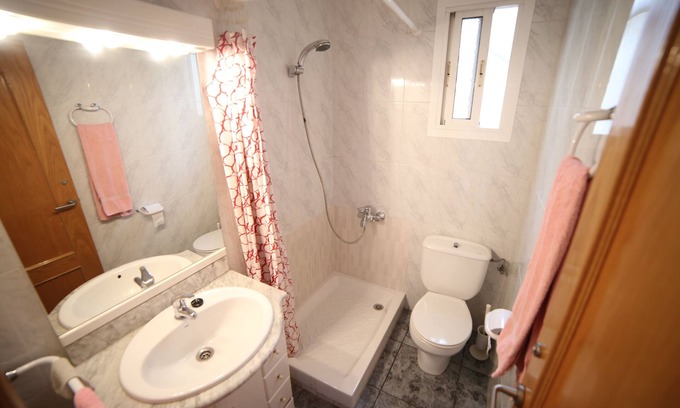 la Trinitat Vella Apartment | Mireia's Apartment in Barcelona