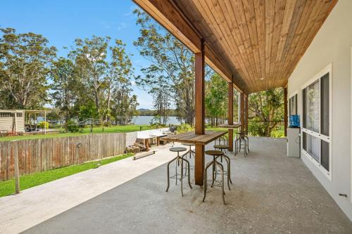 West Haven House | Mirror Bay