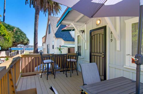Mission Beach House | Mission Bay Cottage - Bay View Patio, Parking, WasherDryer