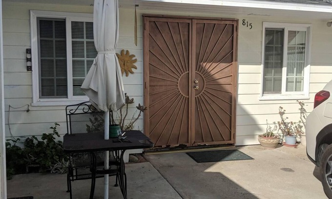 Mission Beach Cottage | Mission Beach Cottage available for 30 + night rentals.