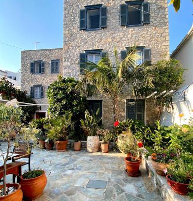 Hydra House | Mistral Hotel