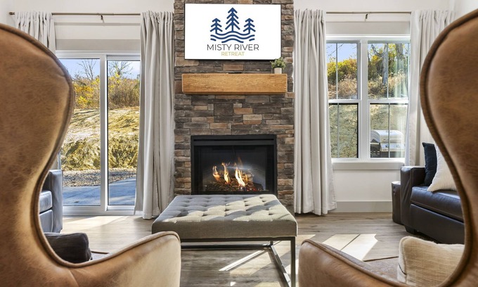 Branson Cabin | Misty River Retreat🌲 Fire Pit 🔥 Hot Tub 💦 Lake Taneycomo Access