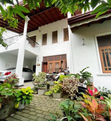 Dalupotha House | Misty Tours & Stay