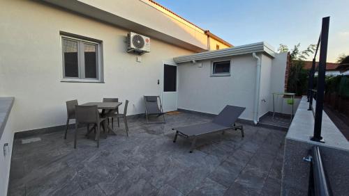 Contrada Pantano d'Arci Apartment | Mivia Holiday Home
