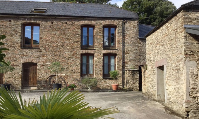 Kingsbridge Cottage | MIXIT COTTAGE, romantic, with pool in Kingsbridge