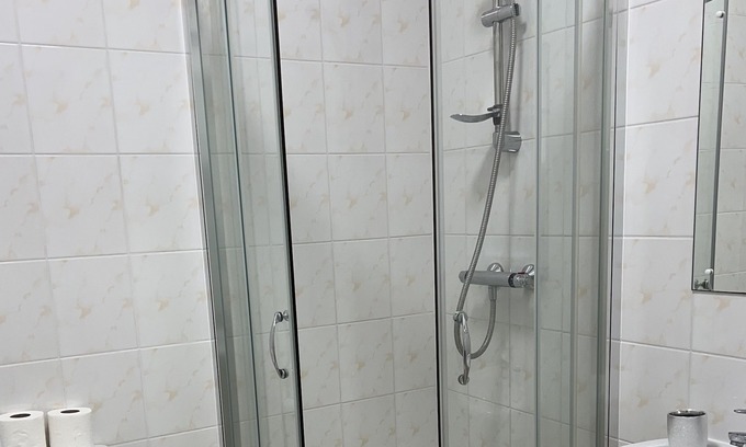 Park Royal House | MJ Service Apartment - Close to station - London