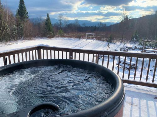 Bretton Woods House | ML As Seen on TV home SPECTACULAR scenery beach AC outdoor kitchen fire pit Weddings
