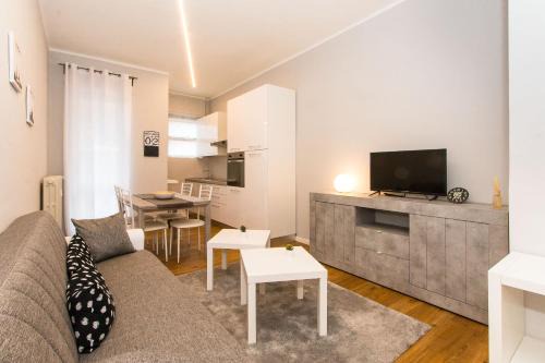 Parella Apartment | MM Pozzo Strada Terrace Apartment