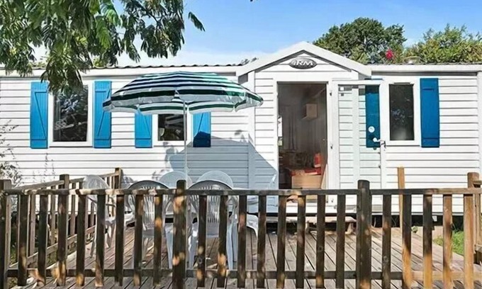 Pommeuse House | Mobil-home | Classic XL | 3 Ch. | 6 pers. | Uncovered raised terrace | A/C