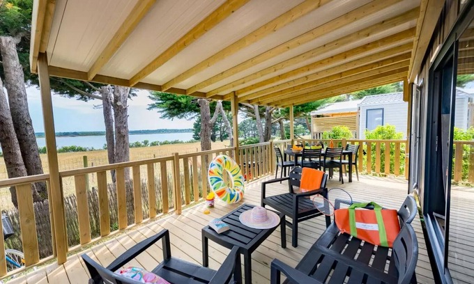 Asserac House | Mobil-home Premium Sea View 4 Rooms 6 People + TV 2 bathrooms