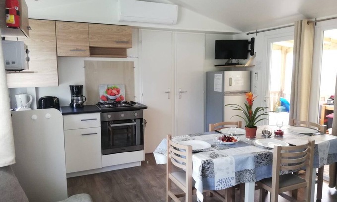 Les Mathes House | Mobile Home 3 bedrooms, air conditioning, heating, closed terrace 15m² siblu les charmettes 4 *