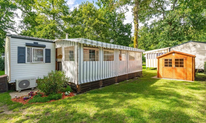 Semussac RV Rental | Mobile Home '6p Proche De La Mer' with Private Terrace and Air Conditioning