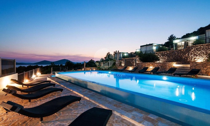 Drage House | Mobile Home Damar1