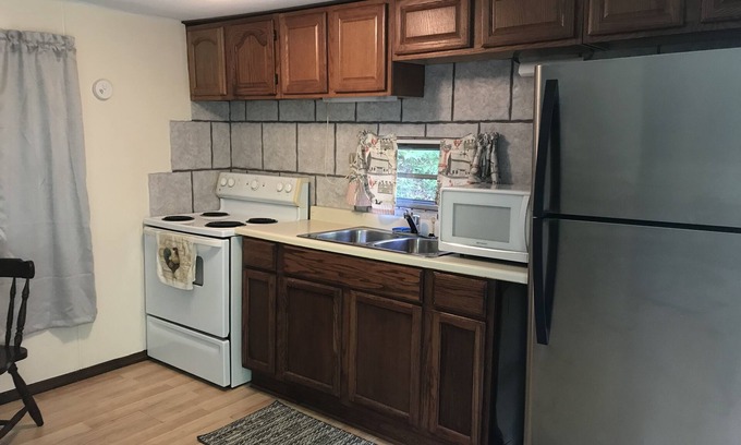 Bristol House | Mobile Home Fishermen lodging