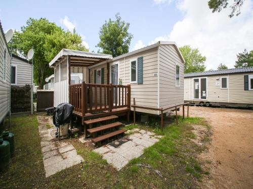 Saint-Jean-de-Monts Ski Chalet | Mobile Home in Saint Jean near Sea Beach