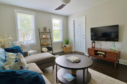Downtown Rochester Apartment | Mod Abode 2 bdrm Highland UofR Downtown