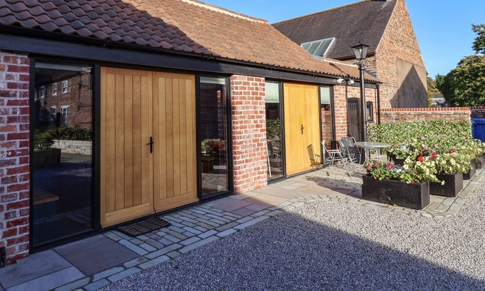 Nether Poppleton Other | MODEL FARM CART SHED, romantic, character holiday cottage in York