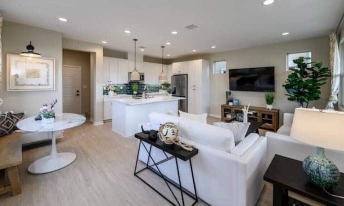San Juan Capistrano House | Model vacation home at Southern California
