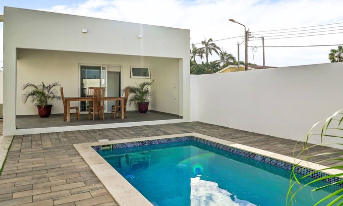 Koyari House | Moderm 3BR/3.5BA private pool-Palm Beach 5min beach