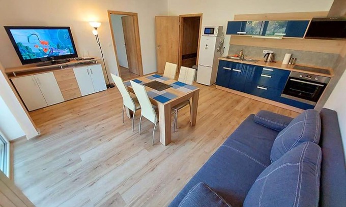 Horni Marsov Apartment | Moderní apartmán Horní Maršov - by Alka