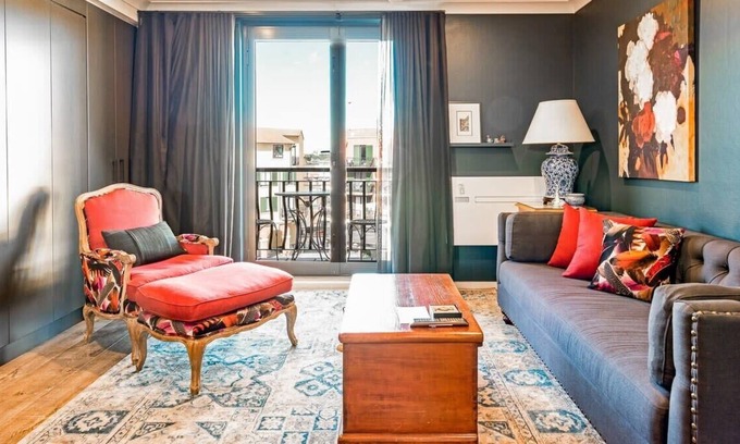 Leichhardt Apartment | Modern 1 Bedroom Apartment In The Italian Forum